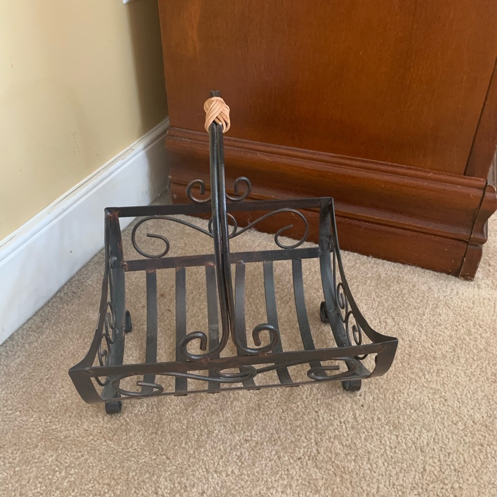 Basket - Picture 2 of 6